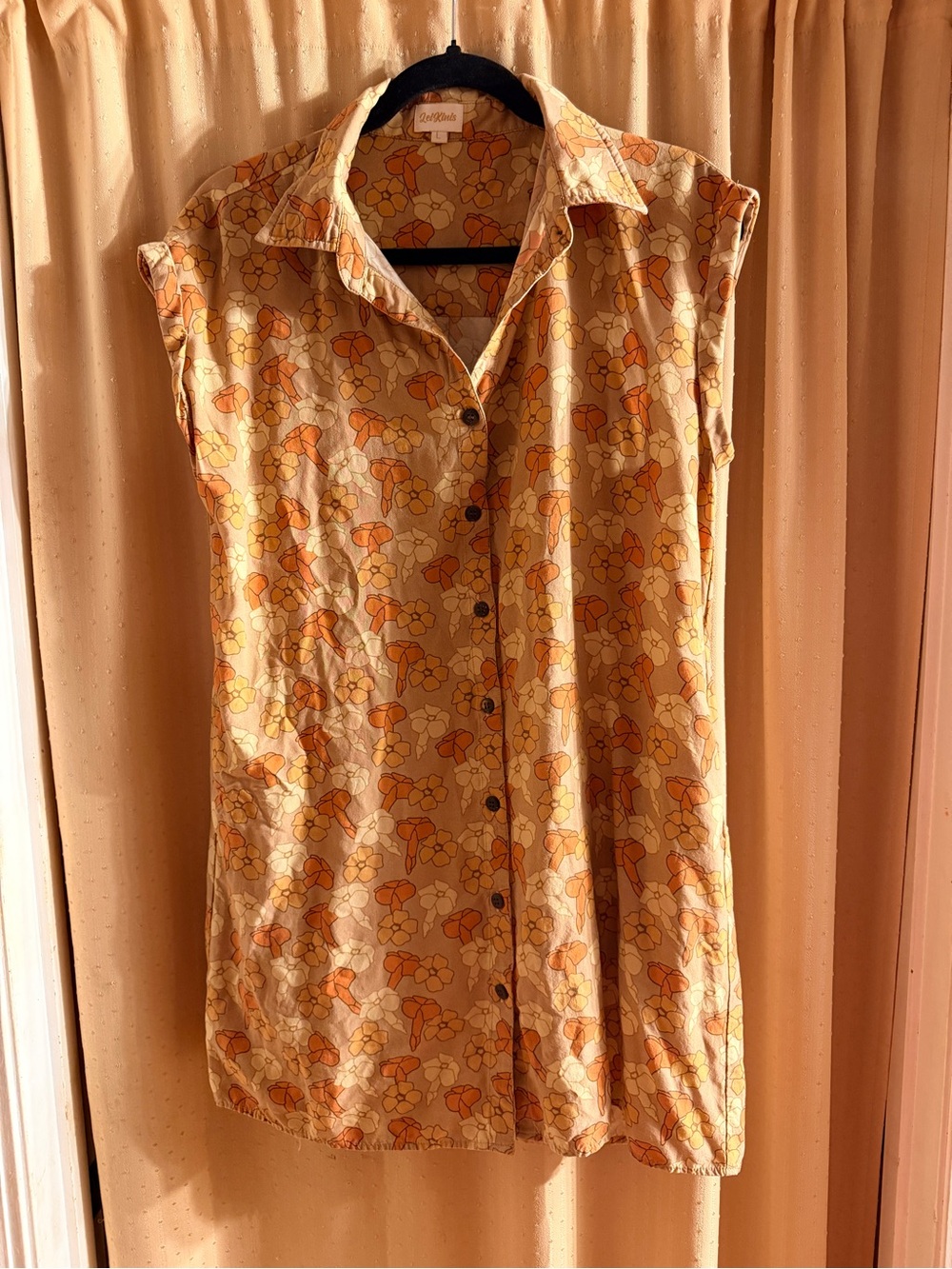 Lei Kinis Sleeveless Puakenikeni Button-Front Mini Dress